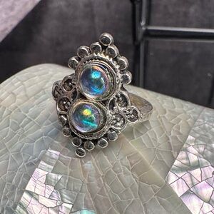 Vintage-Inspired Silver Ring with Iridescent Stones